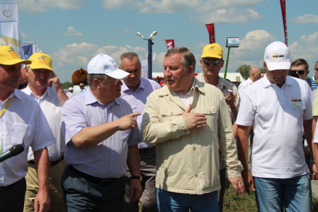 Александр Ткачев направил приветствие участникам агрофорума «День сибирского поля – 2015»